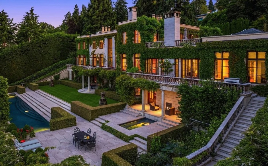  Million Georgian Masterpiece on Lake Washington Sets a New Standard for Seattle Luxury Real Estate