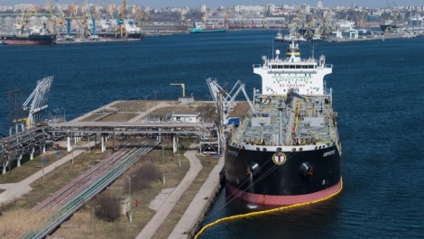 Sri Lanka in Diplomatic Talks with Russia to Secure Fuel Supplies