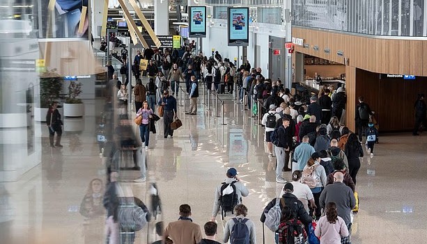 Airport Chaos Crisis: Trump Threatens to Deploy National Guard as ICE Agents ‘Overrun’ Amid TSA Pay Meltdown